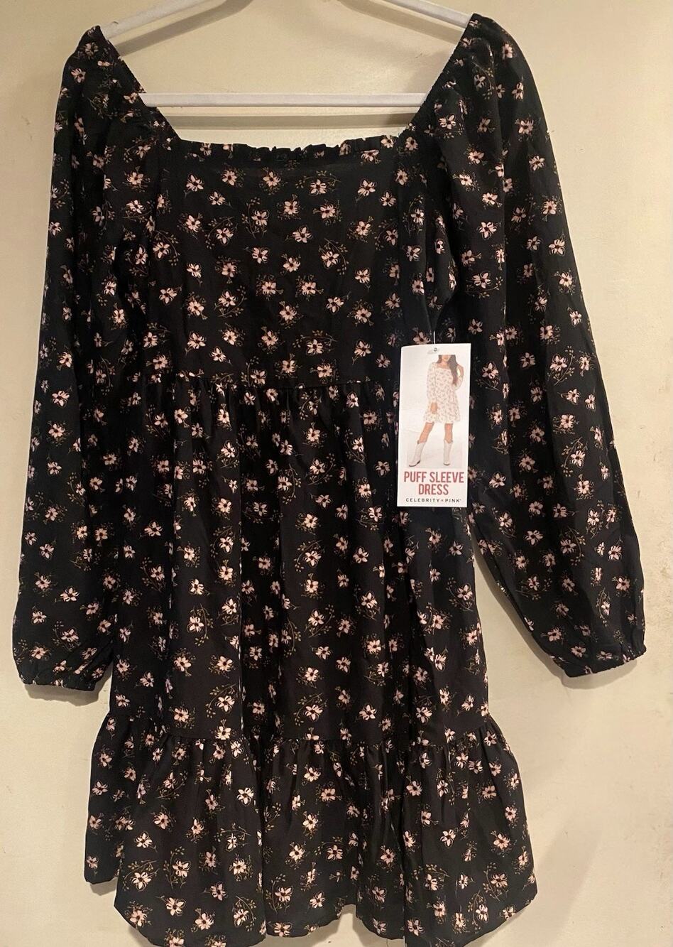 New With Tags Celebrity Pink Short Ruffled Puff Sleeve Dress Size S